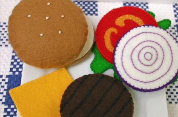 Foodista Etsy Crush Evalauryn Felted Cheeseburger